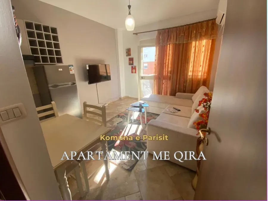 Apartament 1+1 me qira tek Komuna e Parisit, € 600, 65 m²
