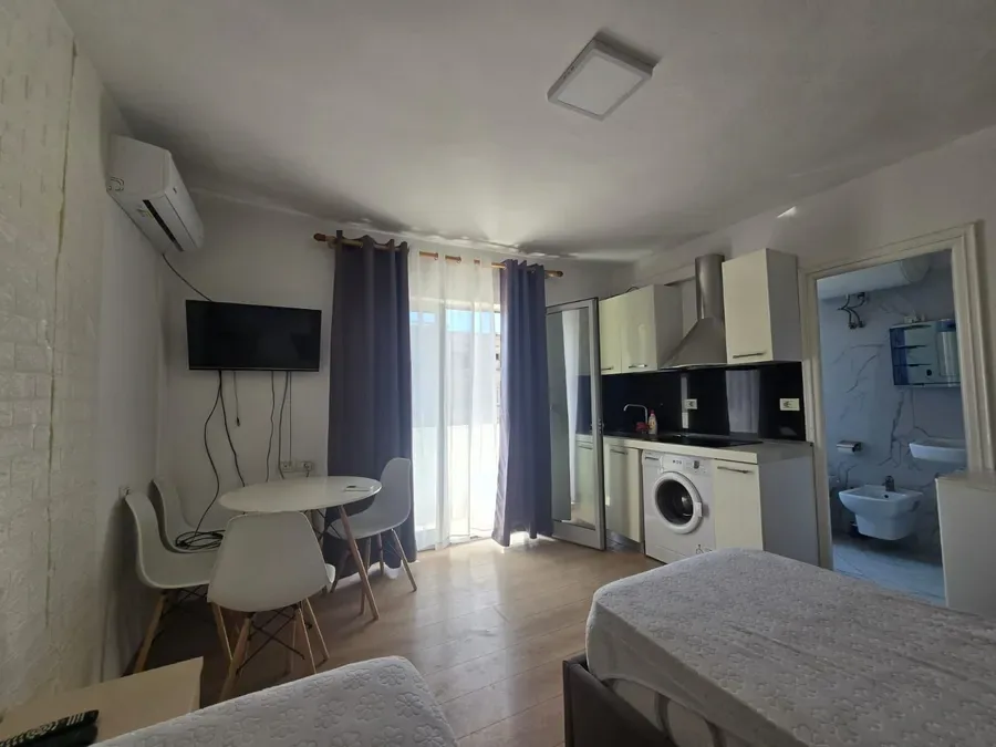 Studio për qira Tiranë - qyteti, € 440, 38 m² 3