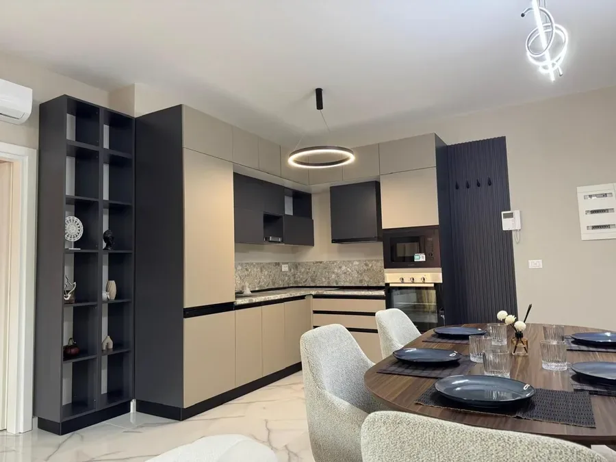 Apartament me qera - Rruga Kavajes, € 1.900, 120 m² 3