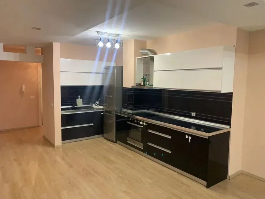 Apartament me qera - Zogu i Zi, € 694, 140 m² 4