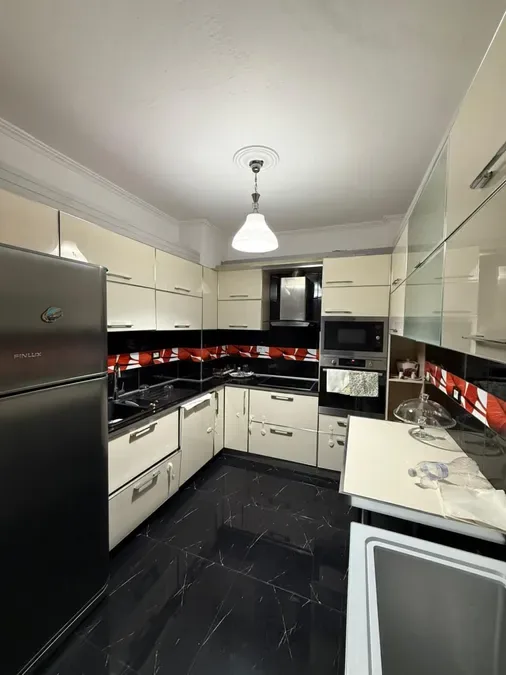 Apartament me qera - Blloku, € 1.000, 100 m² 3