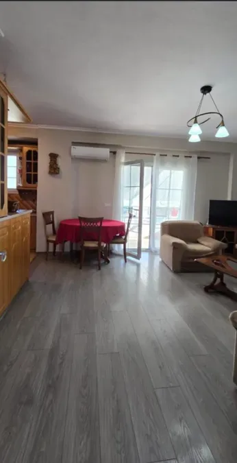 Apartament për qira Qendër (Tiranë - qyteti), € 650, 90 m² 4