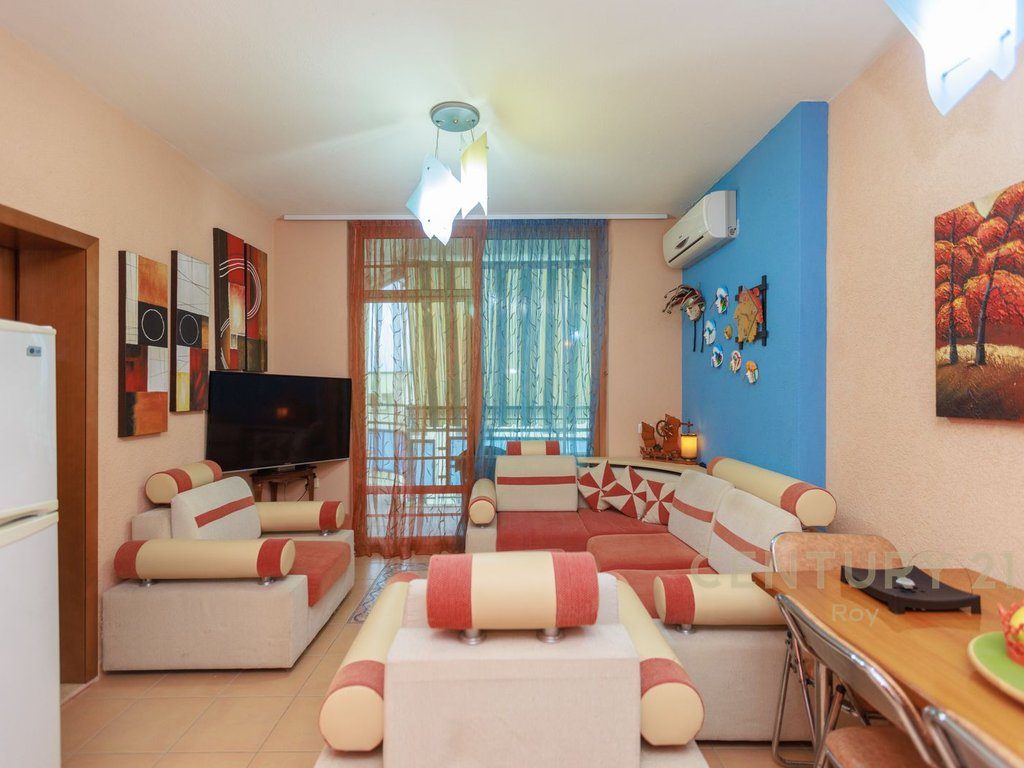 OFROJM PER SHITJE APARTAMENT 3+1+2 ME PAMJE DETI TEK RESIDENCA 'LIS', GOLEM !!! 4