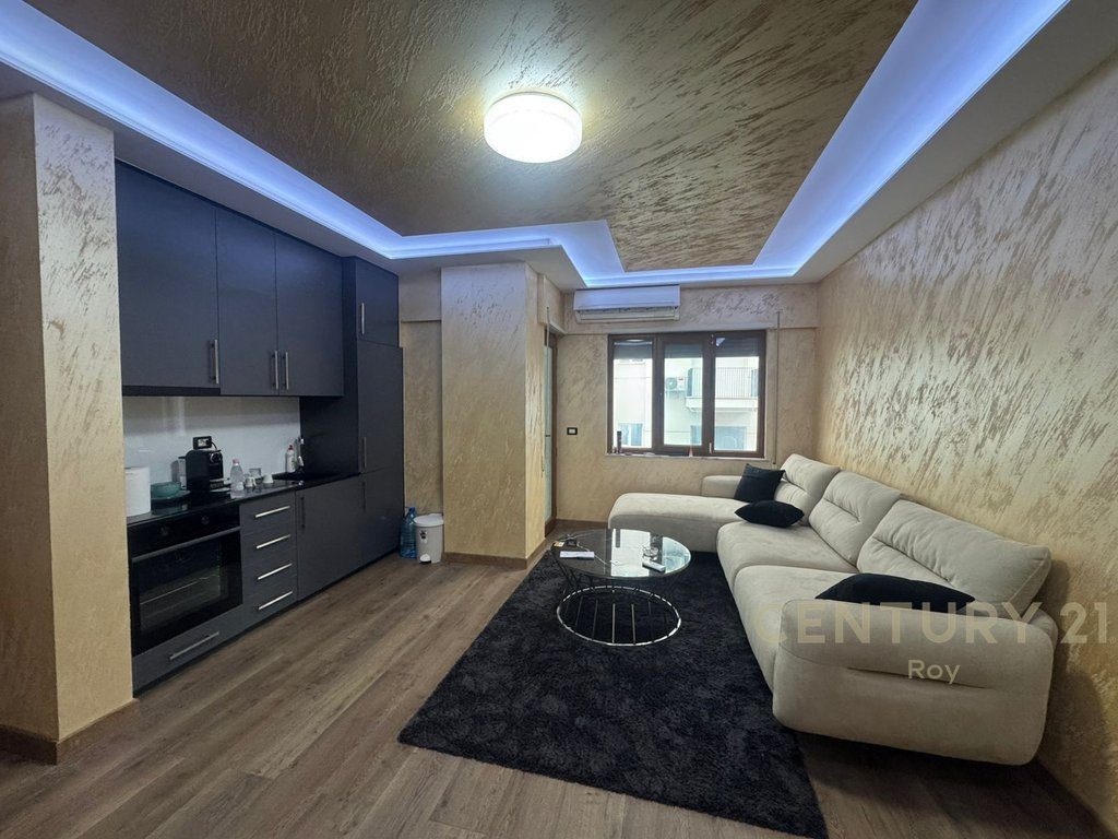 SHITET APARTAMENT 2+1 VIJE E PARE ME DETIN NE MALIN E ROBIT , DURRES ! 4