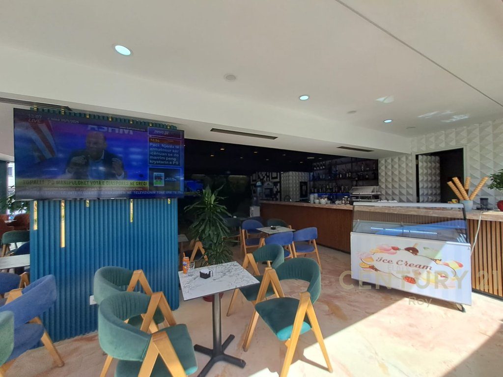 Shitet Lokal te Lulishtja e Stacionit te Trenit Durres!! 3