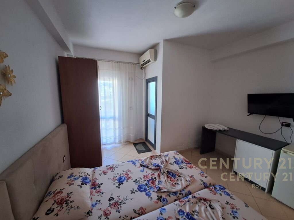 SHITET HOTEL ME 31 DHOMA NE GOLEM!
