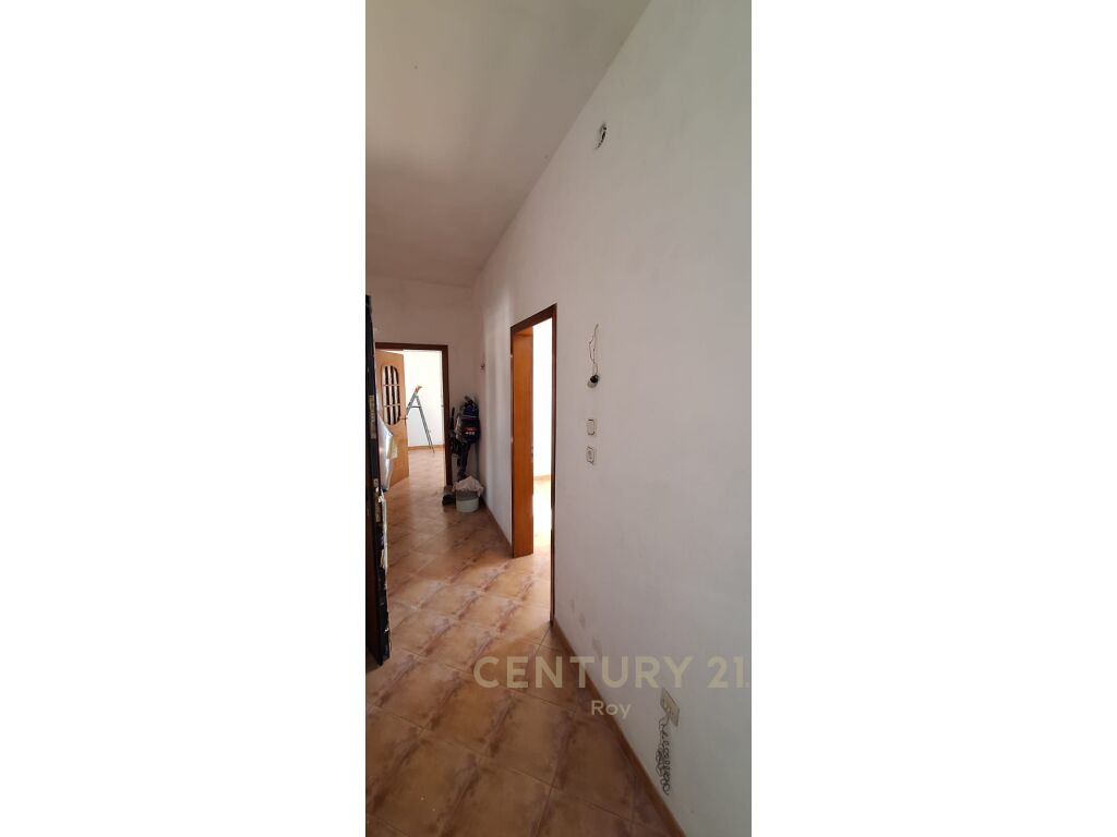 AMBJENT PER ZYRE PER QIRA NE VOLLGA - 400€