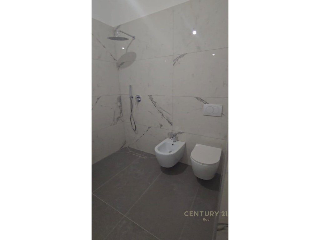 SHITET APARTAMENT 1+1 NE GOLEM ,NDERTIM I RI ! 3