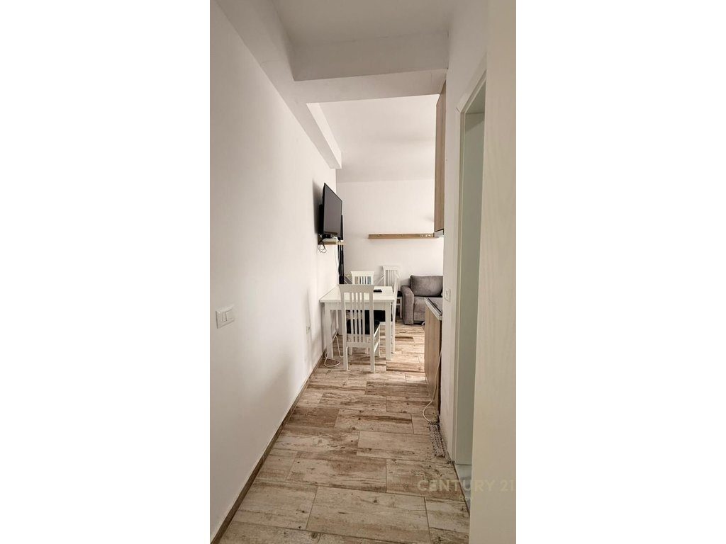 JEPET ME QERA APARTAMENT 1+1 NE GOLEM,PRANE HOTEL GRINT! 4