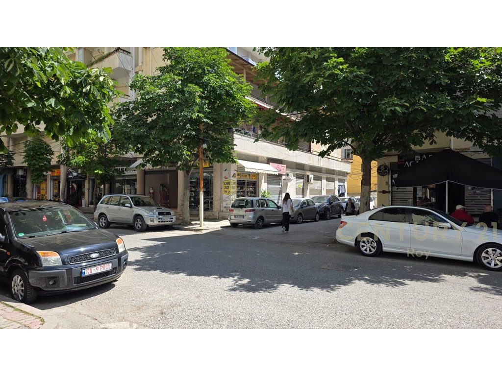 Shitet Njësi Biznesi 53.5 m² në Durrës – Pranë Kopshtit “Sotir Noka” 3