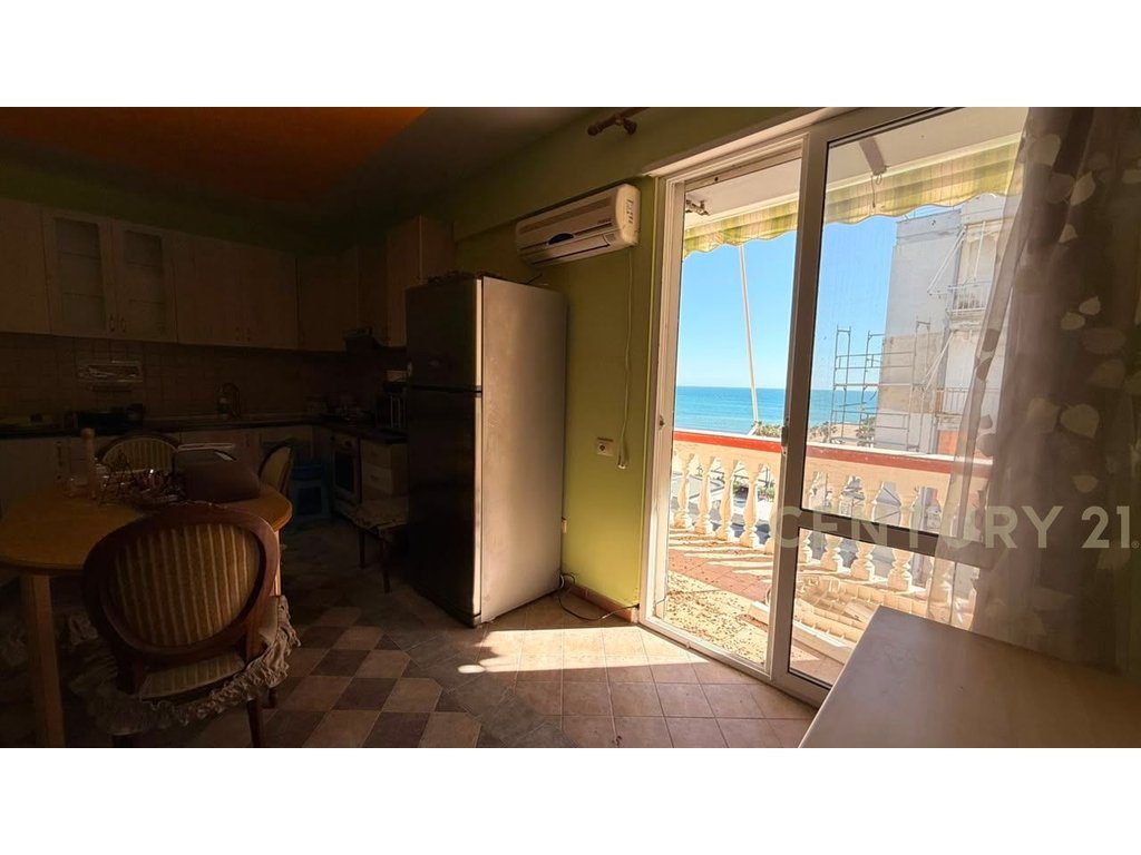 SHITET APARTAMENT 1+1,VIJE E 2 ME PAMJE DETI,PLAZH ILIRIA! 4