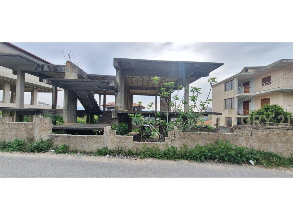 Shitet Godinë 2-Katëshe në Fazë Karabinaje – Durrës (Vila e Zogut)