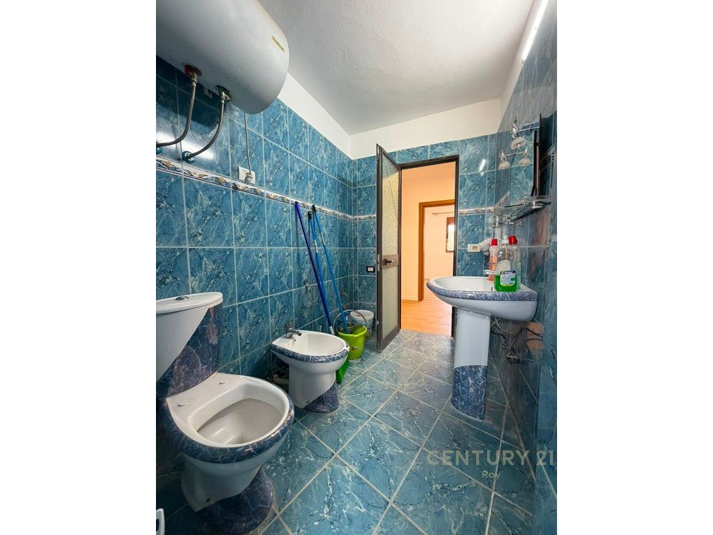 SHITET APARTAMENT 1+1 NË QENDËR TË KAVAJËS 2