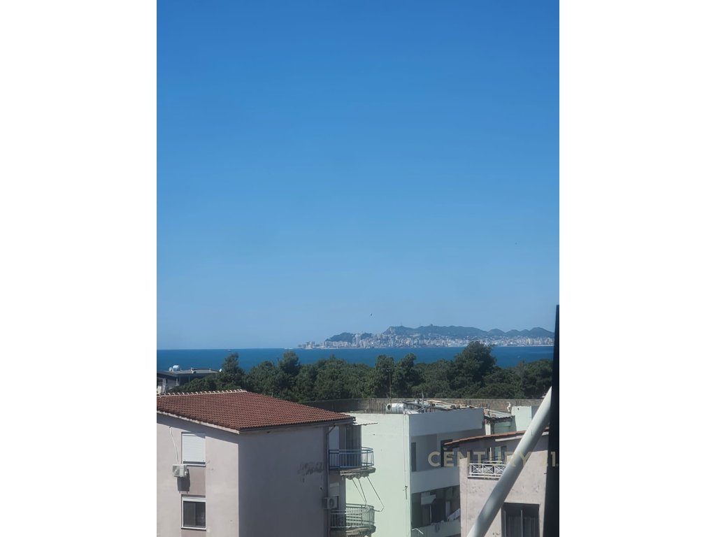 OFROJM PER SHITJE APARTAMENT 3+1+2 ME PAMJE DETI TEK RESIDENCA 'LIS', GOLEM !!!