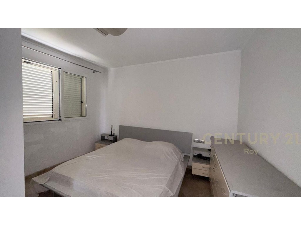 SHITET APARTAMENT 3+1+VERANDE PRANE DETIT,GOLEM! 3