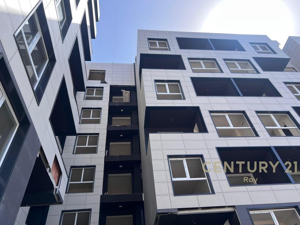 SHITET APARTAMENT 1+1 MONTEVIDEO RESIDENCE TE MALI ROBIT Me PAMJE DETI. 3