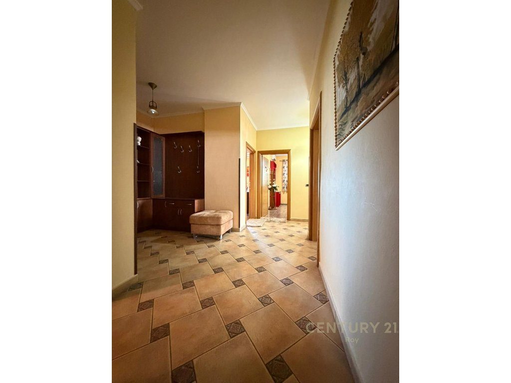 APARTAMENT 3+1+2 PER QIRA TEK ISH RAJONI POLICISE, DURRES! 3