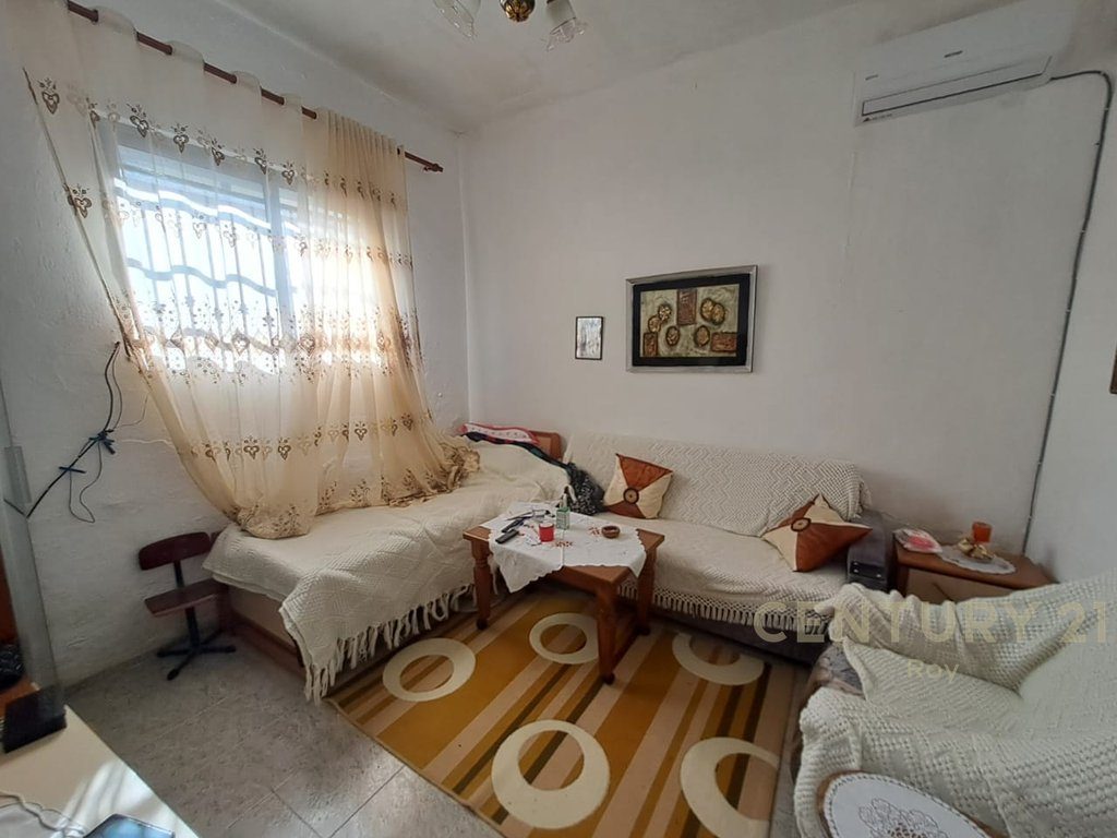GODINE (SHTEPI +MAGAZINE) PER SHITJE NE DURRES - 450.000€ | 450 m²