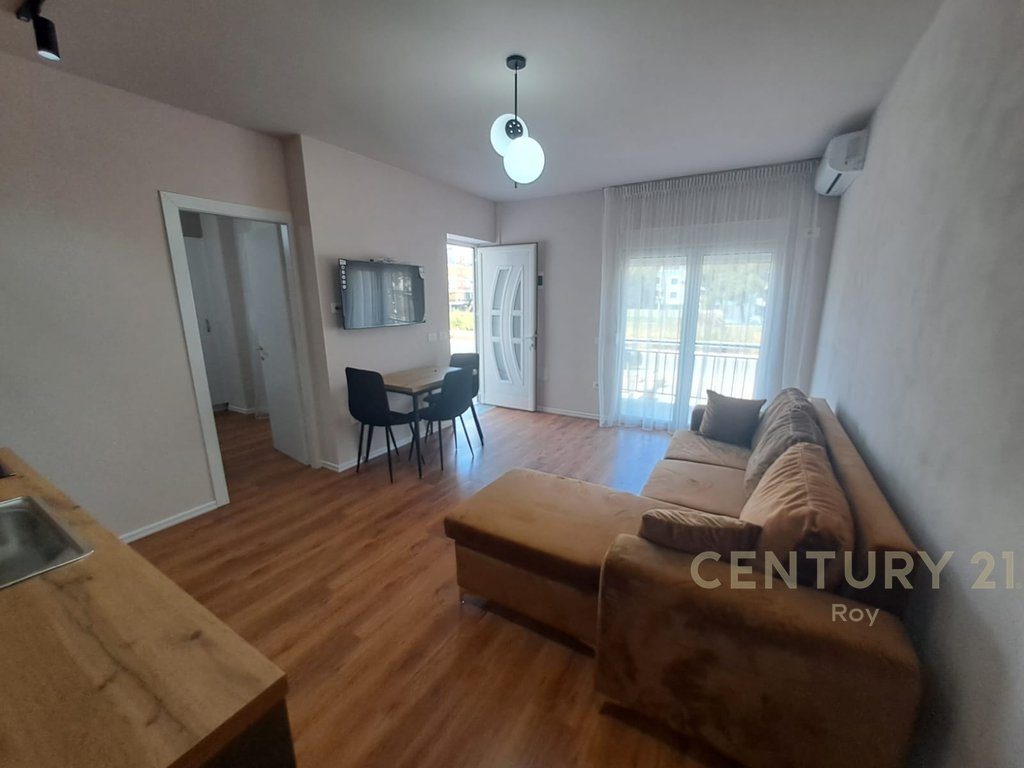 Apartament 1+1+Verande+ Vend Parkingu Për Shitje te Shkembi Kavajes !! 4