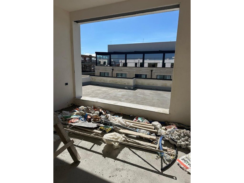 Penthouse 2+1 Shitet në Golem, Durrës - 300,000€ | 75 m² + 137m2 Verand Pamje Deti! 4
