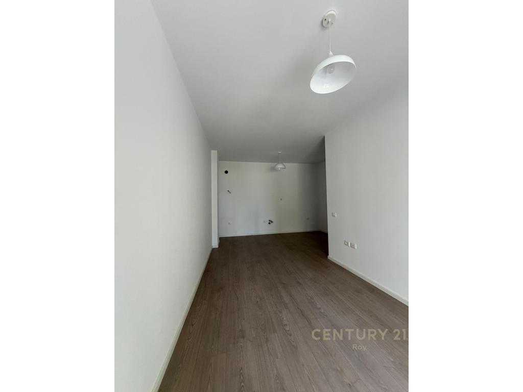EXCLUSIVE ! SHITET APARTAMENT 1+1 TEK SHKEMBI I KAVAJES ! 4