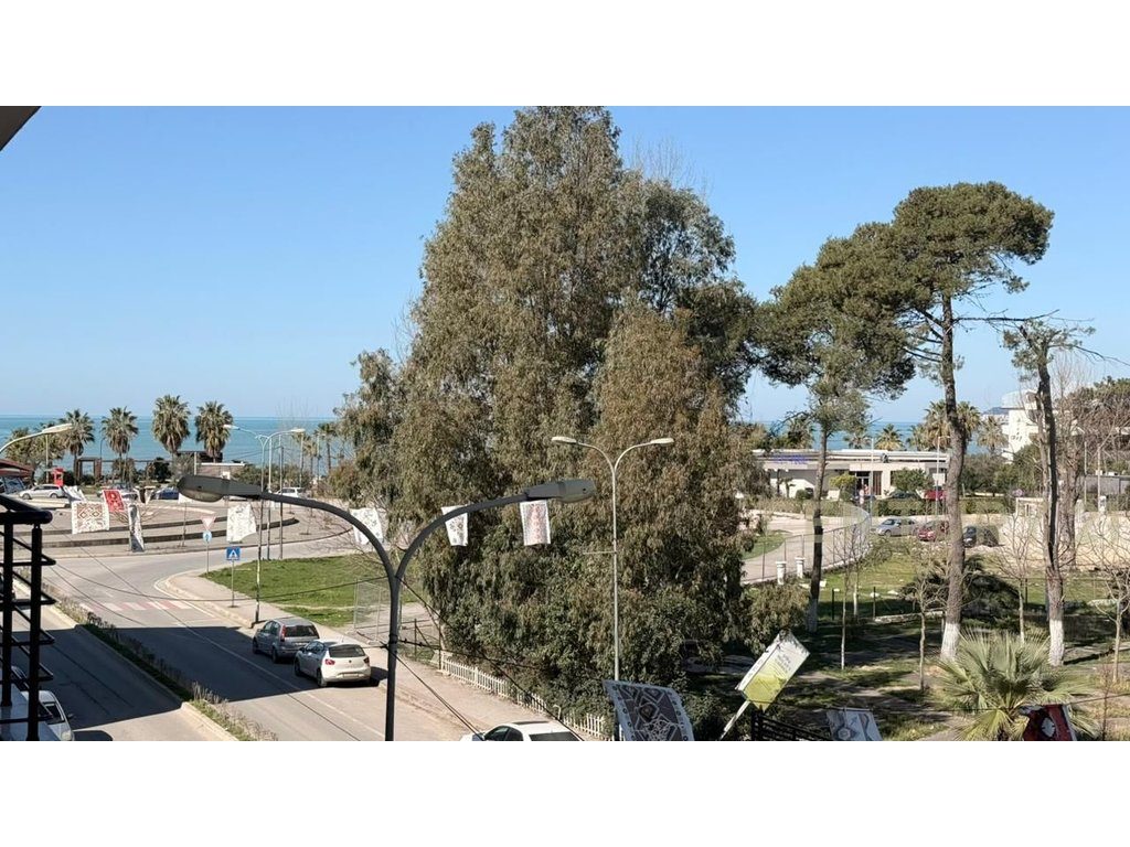 SHITET APARTAMENT 1+1 NE GOLEM,VIJE E DYTE ME DETIN! 4