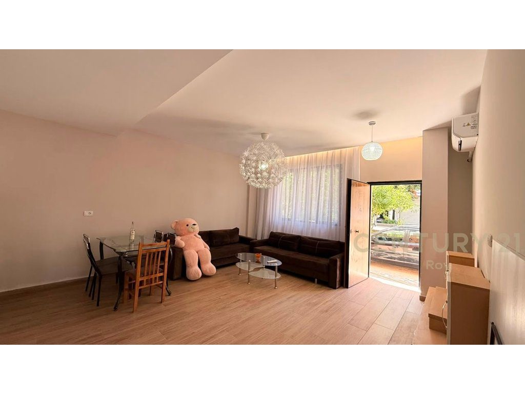 SHITET APARTAMENT 1+1 PRANE MIAMI BEACH,GOLEM! 2