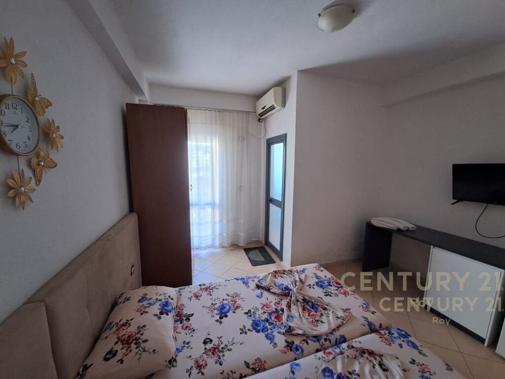 SHITET HOTEL ME 31 DHOMA NE GOLEM!