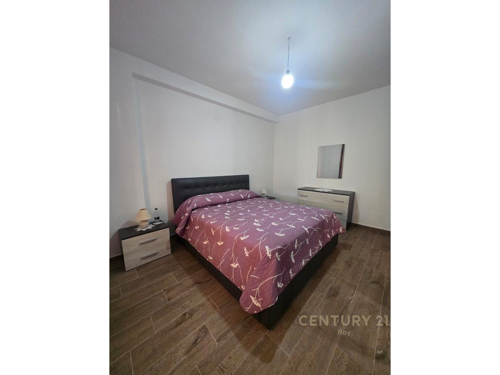 SHITET APARTAMENT 2+1+GARAZHD KET ISH-URT'ja !!!