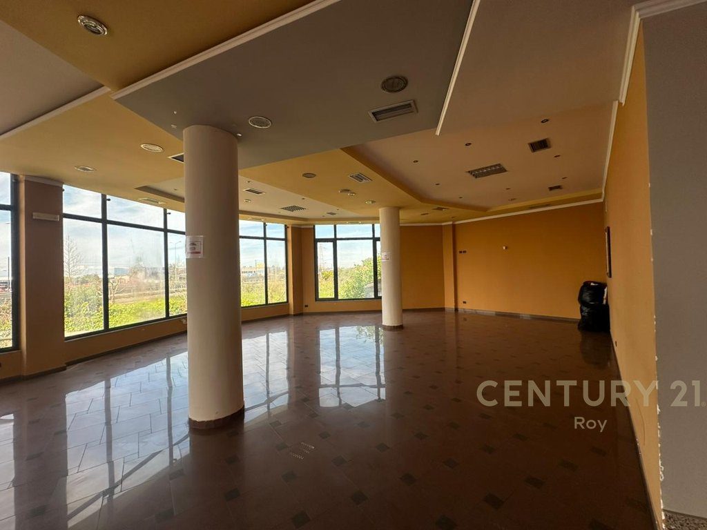 NJESI BIZNESI PER INVESTIM NE HYRJE TE KAVAJES BAR/RESTORANT/HOTELERI!!! 2