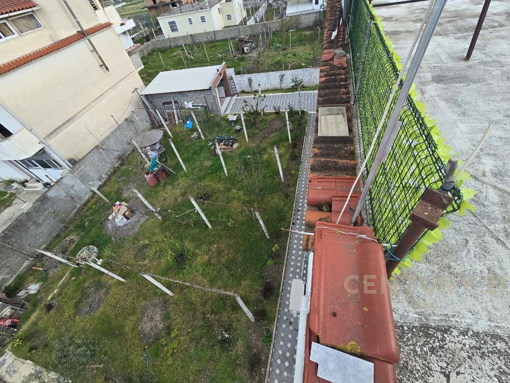 SHITET PRONE ME 2 NJOLLA NDERTIMI NE SPITALLE , DURRES !!! 4