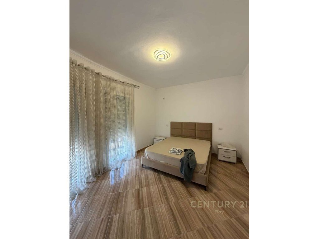 APARTAMENT 2+1+2 PER QERA NE QENDER TE DURRESIT!!!! - 500€ | 87 m² 4