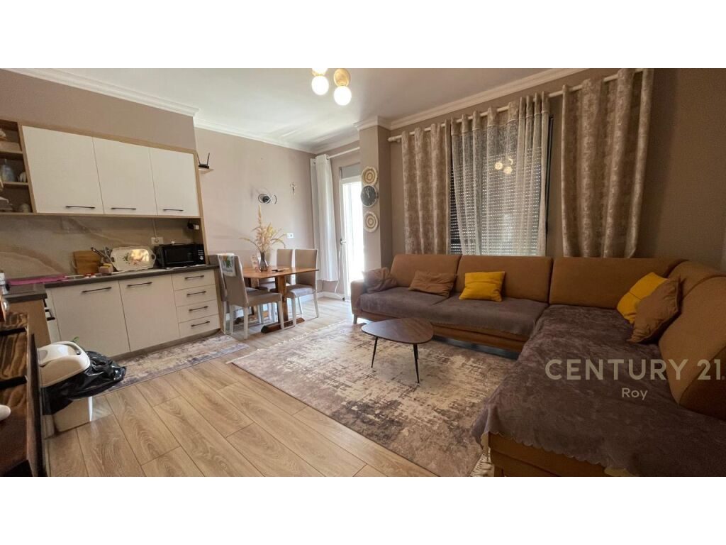 JEPET ME QIRA APARTAMENT 1+1 NE GOLEM!