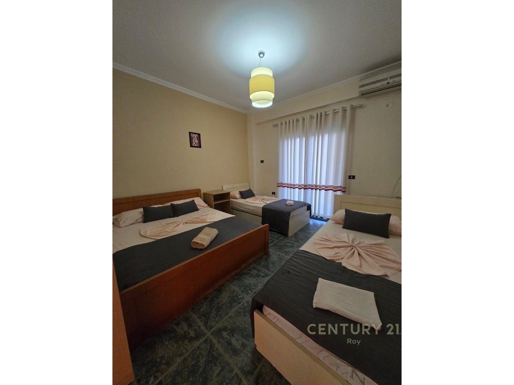 SHITET HOTEL ME PISHINE NE ZONEN E GOLEMIT , 250M LARG PLAZHIT !!!