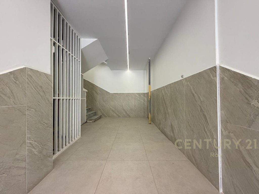 SHITET APARTAMENT 3+1+2 ME PAMJE DETI + GARAZH! 3