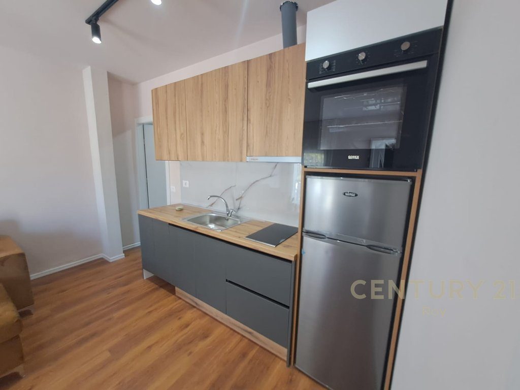 Apartament 1+1+Verande+ Vend Parkingu Për Shitje te Shkembi Kavajes !! 3