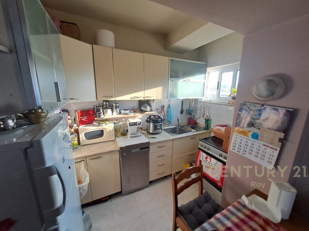 Shitet Apartament 1+1 ne Bulevardin Kryesor në Durrës !!