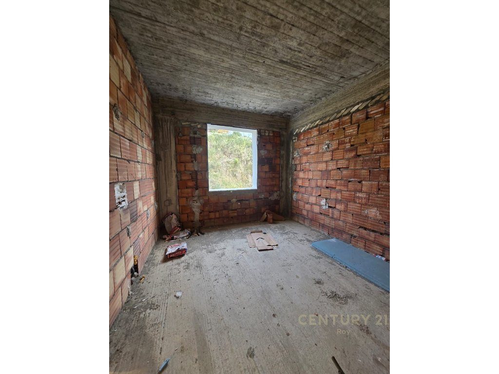 SHITET APARTAMENT 2+1 ME PAMJE DETI NE GOLEM !