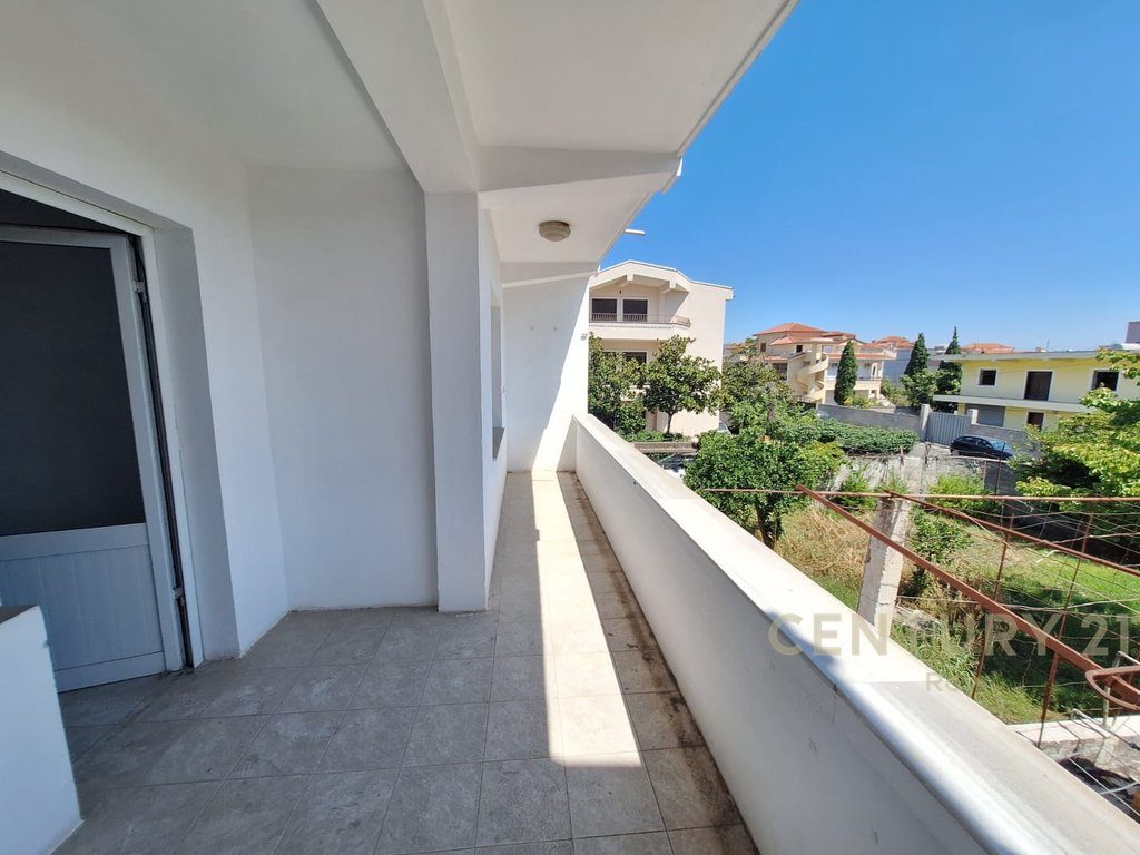 Shitet Vile 3 Kateshe + 366m²Truall+134m² Magazine në Durrës, Lagja nr.18 - 55.000.000 Lekë 3