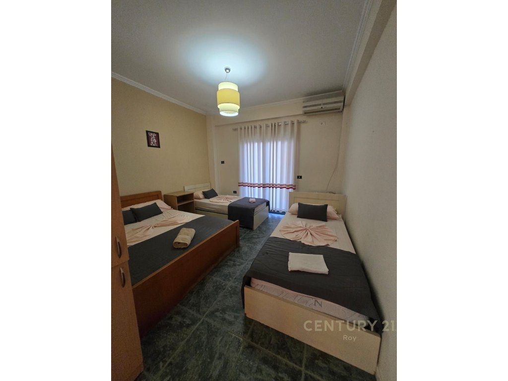 SHITET HOTEL ME PISHINE NE ZONEN E GOLEMIT , 250M LARG PLAZHIT !!!