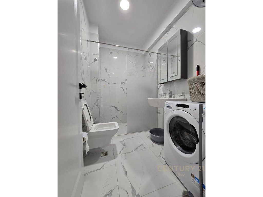 SHITET APARTAMENT 2+1+2 ME PAMJE DETI NE GOLEM!!!