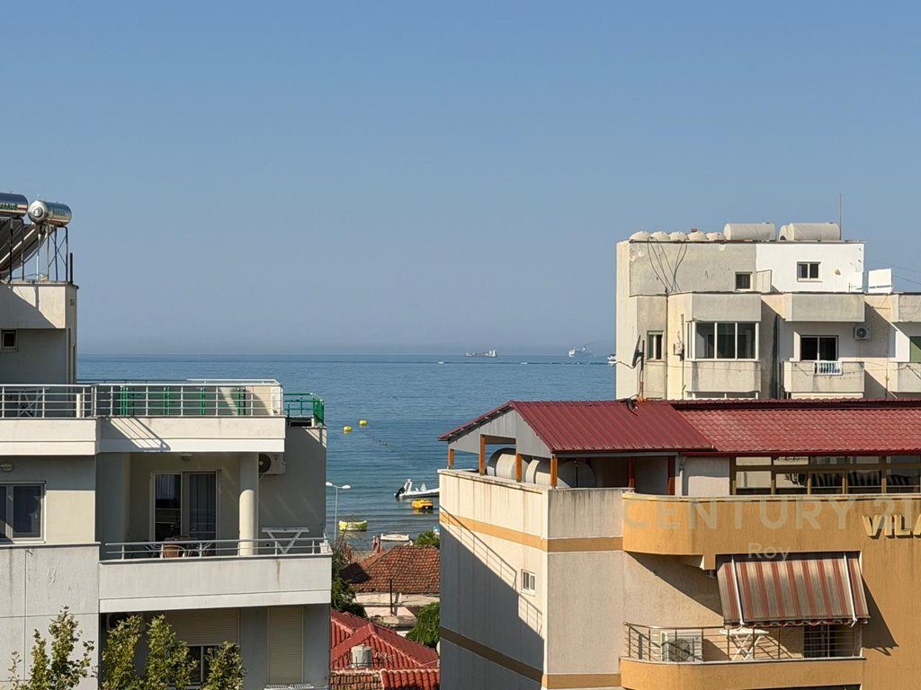 SHITET APARTAMENT 3+1+2 ME PAMJE DETI + GARAZH! 4