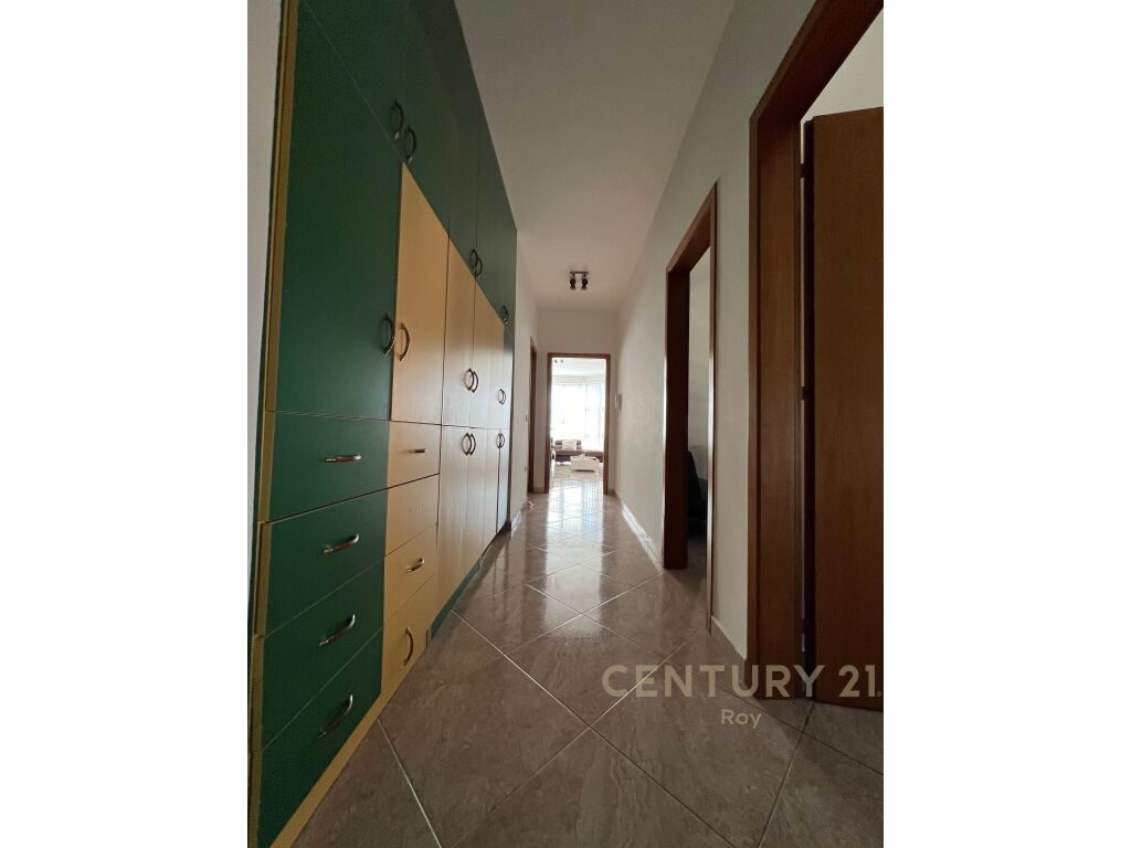 Shitet Apartament 2+1 në Mali i Robit, Durrës !! 3
