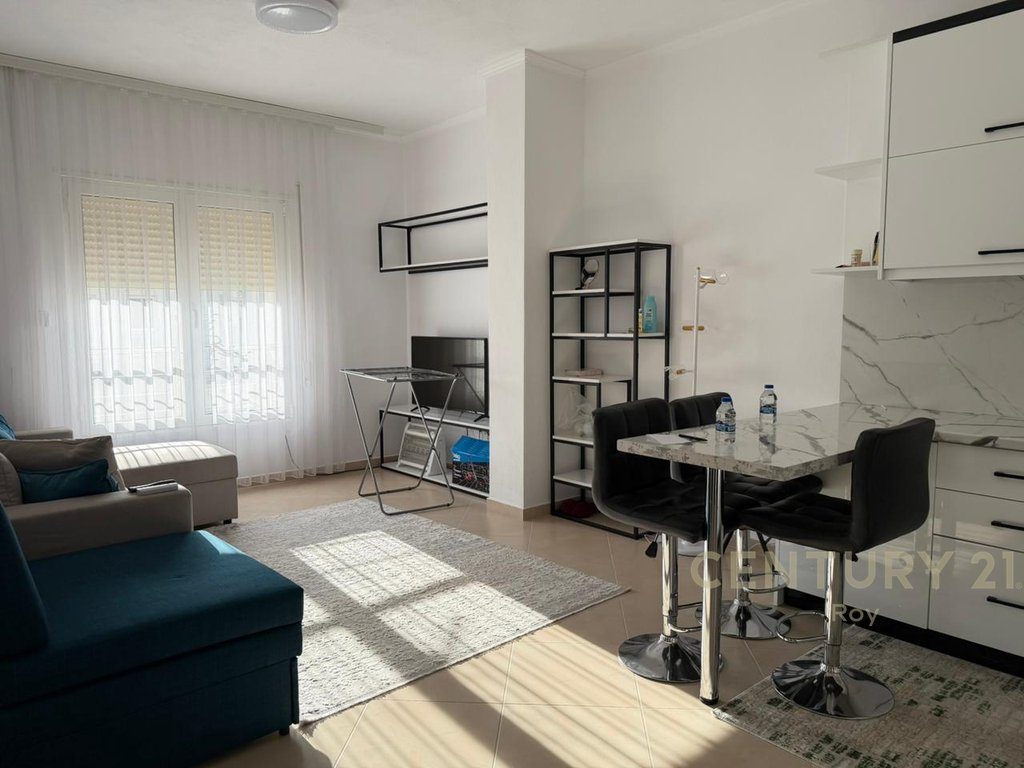 APARTAMENT 1+1 PER SHITJE NE QENDER TE GOLEMIT!!! 2