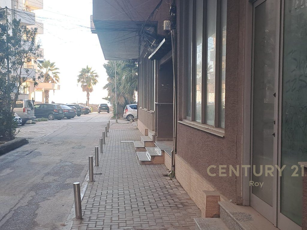 Hapësirë multifunksionale Për Qera në Plazh, Durrës 50m Distance nga Deti. 4