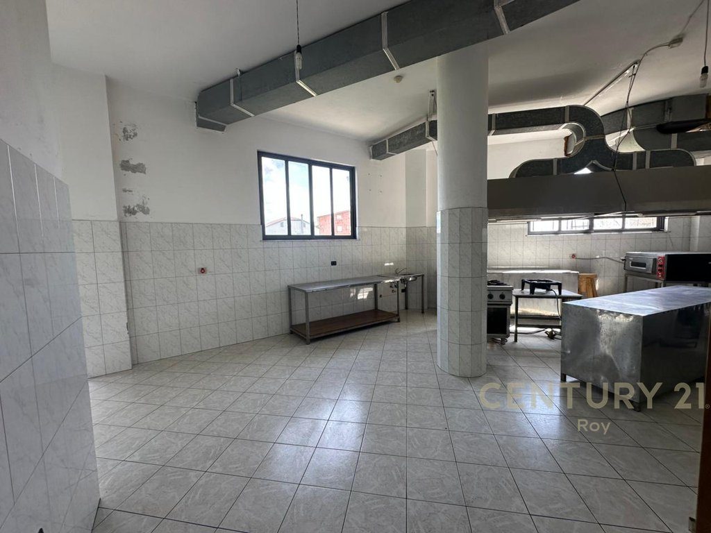 NJESI BIZNESI PER INVESTIM NE HYRJE TE KAVAJES BAR/RESTORANT/HOTELERI!!!
