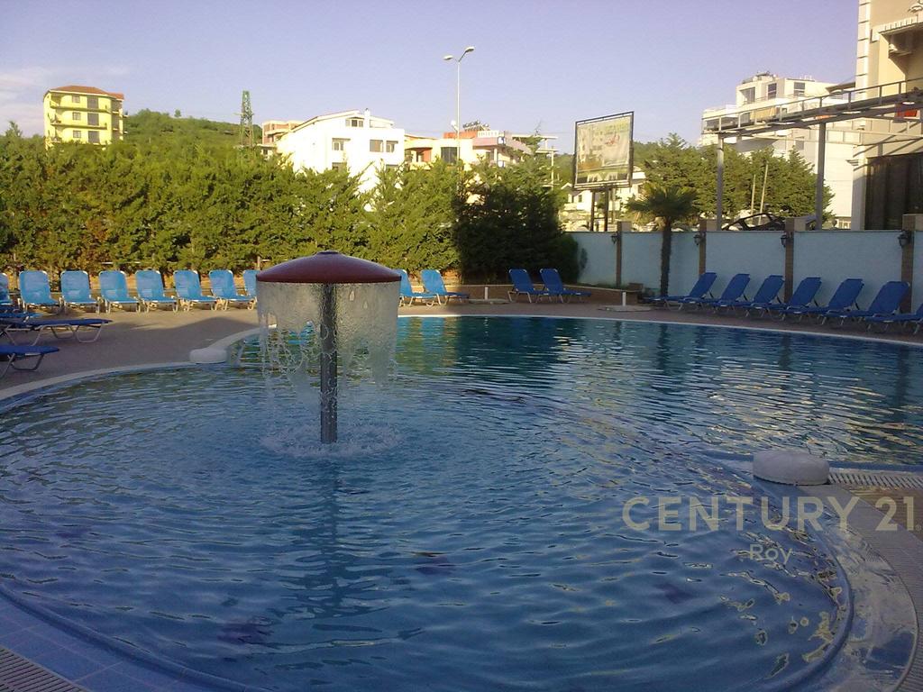 SHITET HOTEL ME PISHINE NE ZONEN E GOLEMIT , 250M LARG PLAZHIT !!!