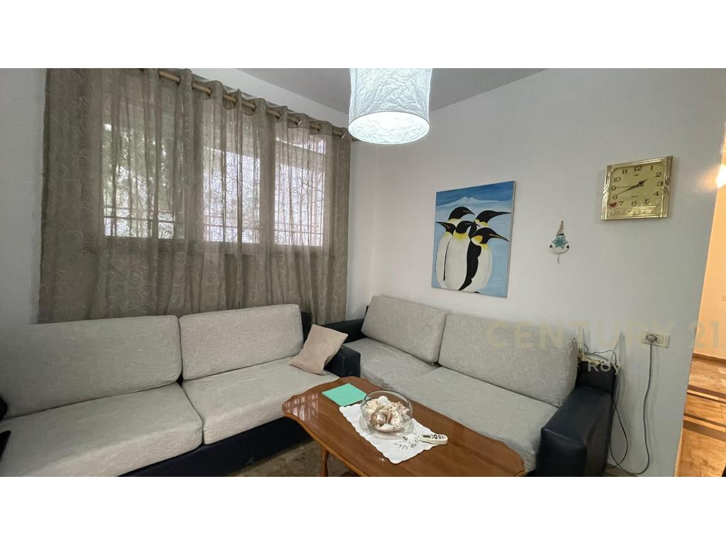 JEPET ME QIRA APARTAMENT 2+1 ME VERANDE,NE GOLEM! 4