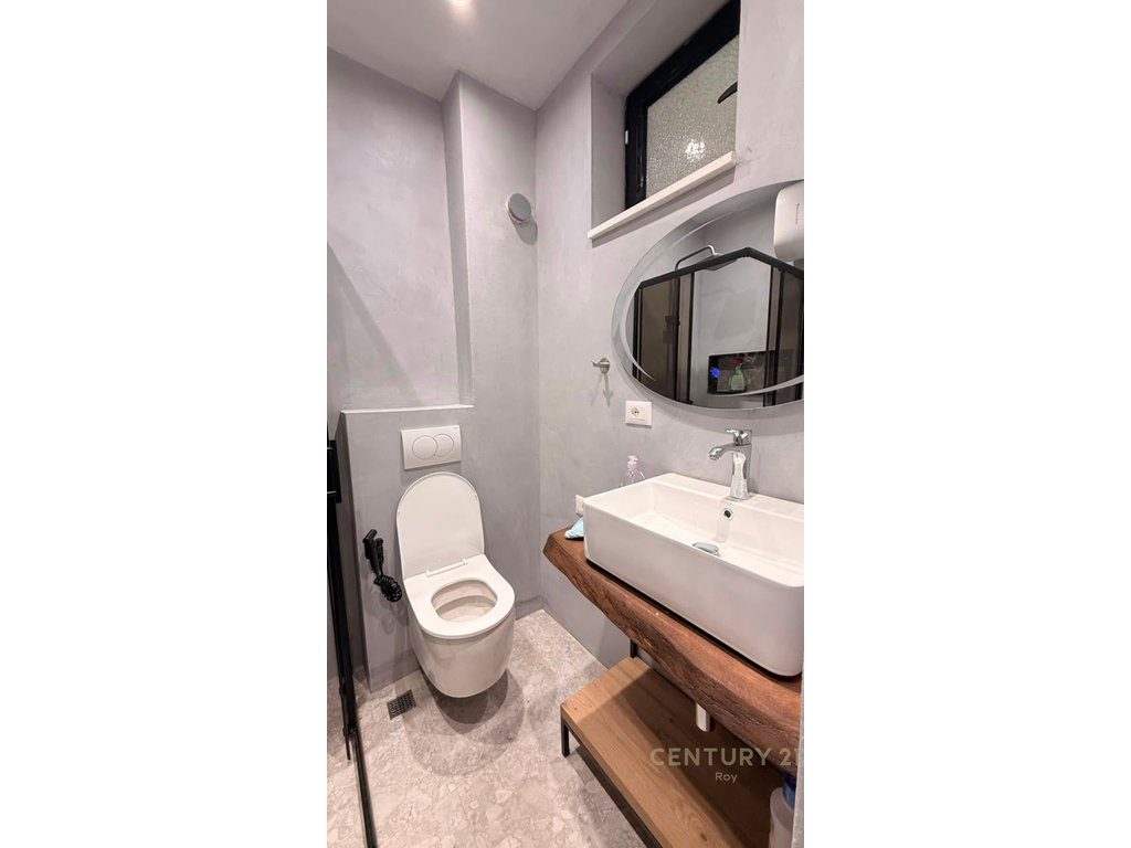 JEPET APARTAMENT 1+1 ME QIRA NE GOLEM! 3
