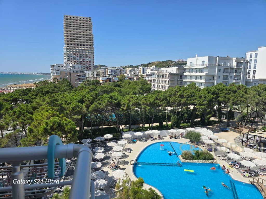 SHITET APARTAMENT 1+1 NE VIJEN E PARE ME DETIN ! 2